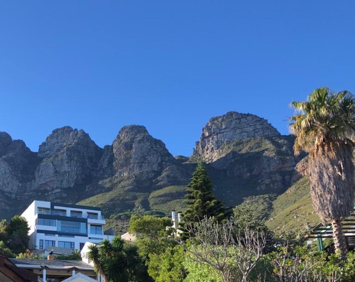 Camps Bay Blue Self-Catering Studios Кейптаун Екстериор снимка