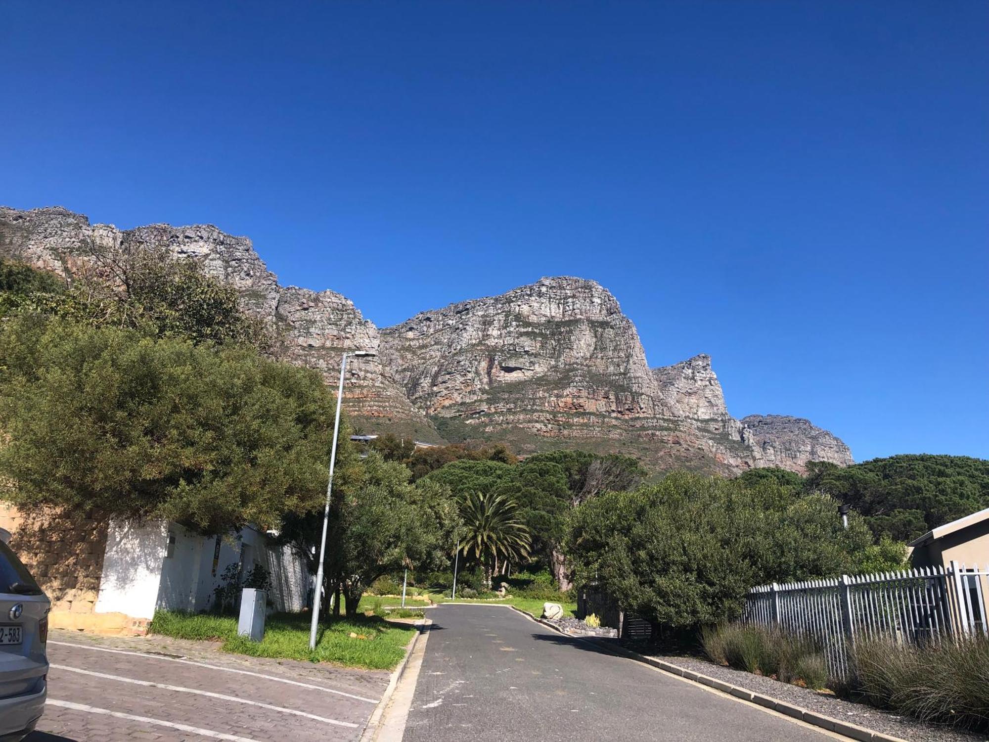 Camps Bay Blue Self-Catering Studios Кейптаун Екстериор снимка