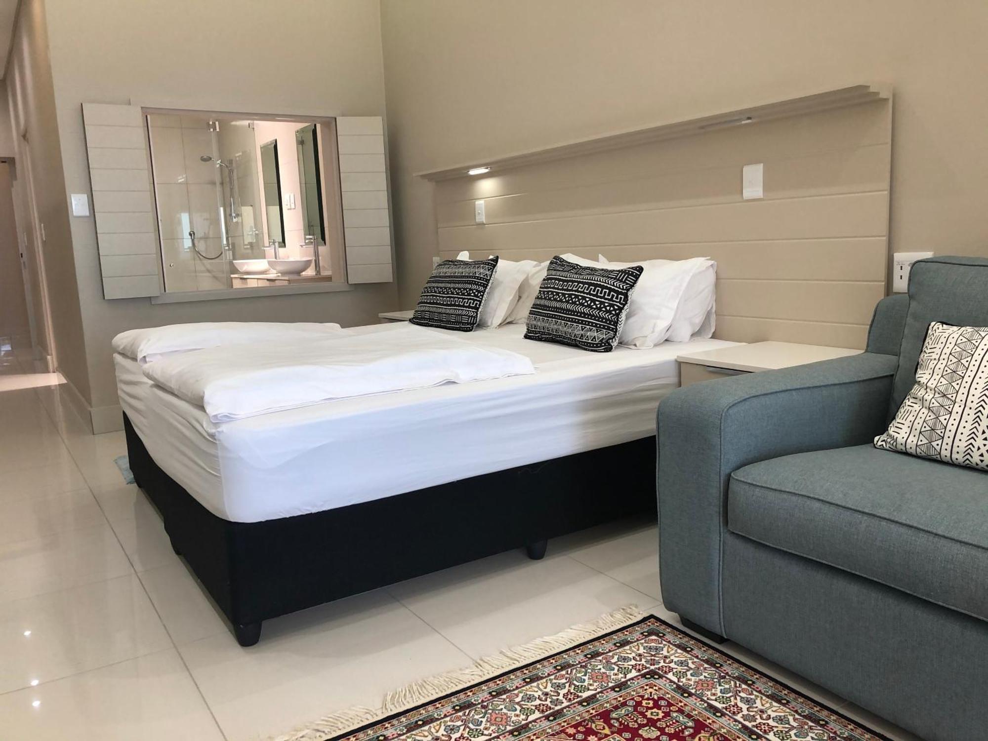 Camps Bay Blue Self-Catering Studios Кейптаун Екстериор снимка